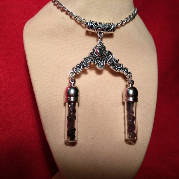 Tibetan Silver Necklace with Dark Amethyst in Double Vials - Picture 2 of 4